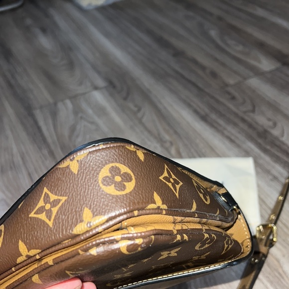Authentic Louis Vuitton reverse Pochette Métis - Picture 8 of 17
